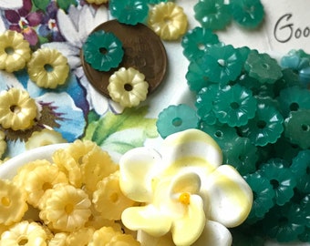 Vintage yellow Flower beads,  9mm glass