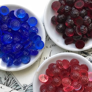 10 Vintage Glass Cabochons, 8mm cabochons, art deco, Ribbed Cabochons, Rare cabochons, Pressed glass vintagerosefindings