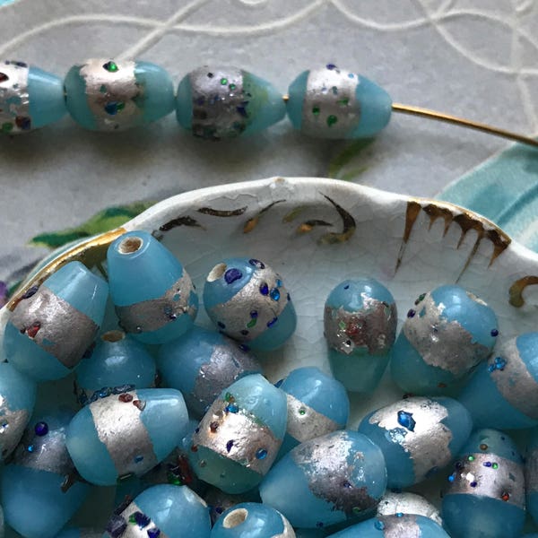 Vintage Glass Beads, Foil Beads, Silver foil beads, Oval beads,  Crystal Blue, Venetian beads, foiled beads, 10mm 7mm Flat. #145A