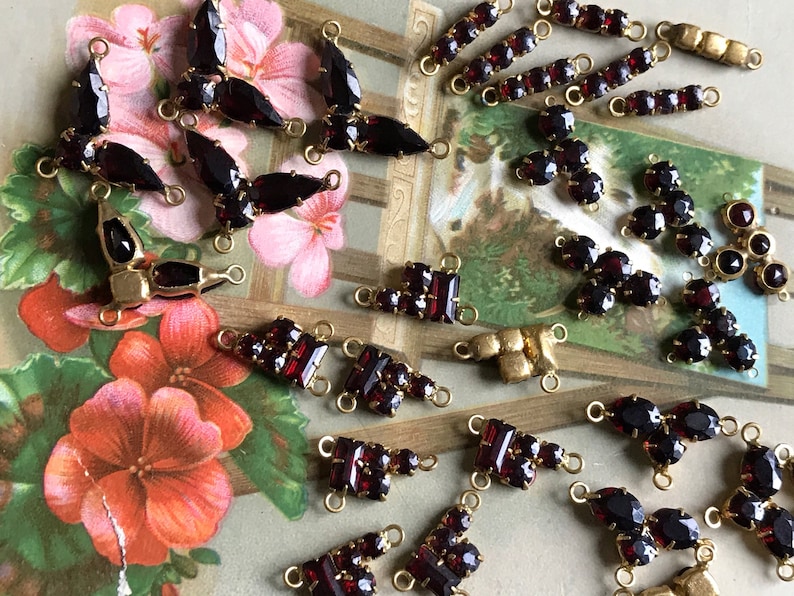 Swarovski Connectors, Garnet stones connectors, Red Rhinestone Connectors, Ruby, Garnet Red Connectors, Vintagerosefindings immagine 1