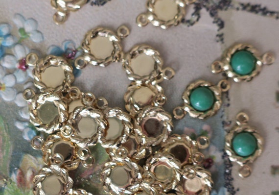 Round Connectors,Vintage Brass Settings,Gold plated settings, 5mm settings,two loops,vintage settings,Cabochon Findings