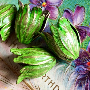 Patina Bead Caps, Vintaj bead caps, Leaf bead caps, Artsy beads, Green bead caps, unique bead caps, Blossom Large 22mm Antiqued Green