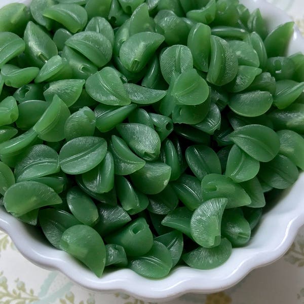 Vintage Lucite Leaf Beads, Lucite Leaves, leaf Drops, Half drilled leaves, Green Leaf Beads, Japan Beads, vintagerosefindings