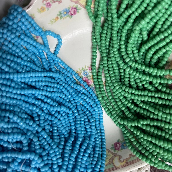 Vintage Czech Charlotte cut, opaque beads, Glass Beads, 3mm Seed Beads, Rocaille, 250pcs