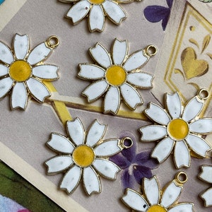 Sarah Coventry Daisy Charms, 4pcs, NOT PERFECT image 1