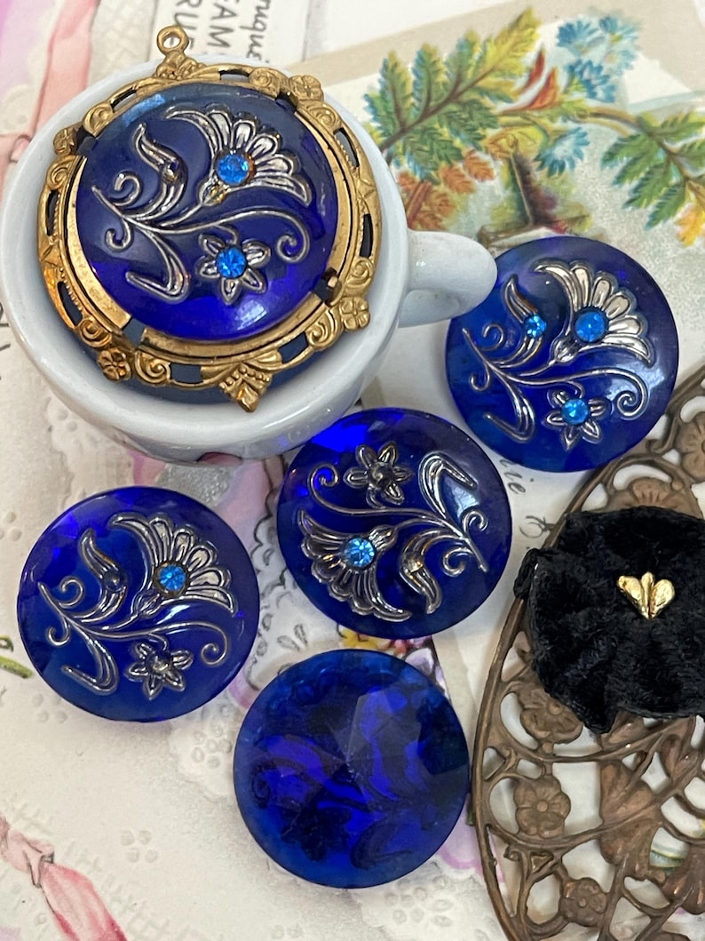 Luminous Blue Cabochon, Vintage Cobalt Glass Jewels, 22mm, Sterling inlay, Rhinestone Floral Glass, Pointed Back, Inlay Flower, Etched image 8