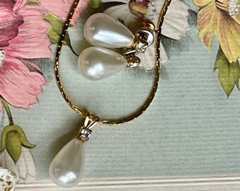 Vintage Pearl Necklace Swarovski, NEW, NWOB, Gift for Her, Pearl Demi Set, Pearl Earrings, Swarovski stone, gold plated, gifts for grandma