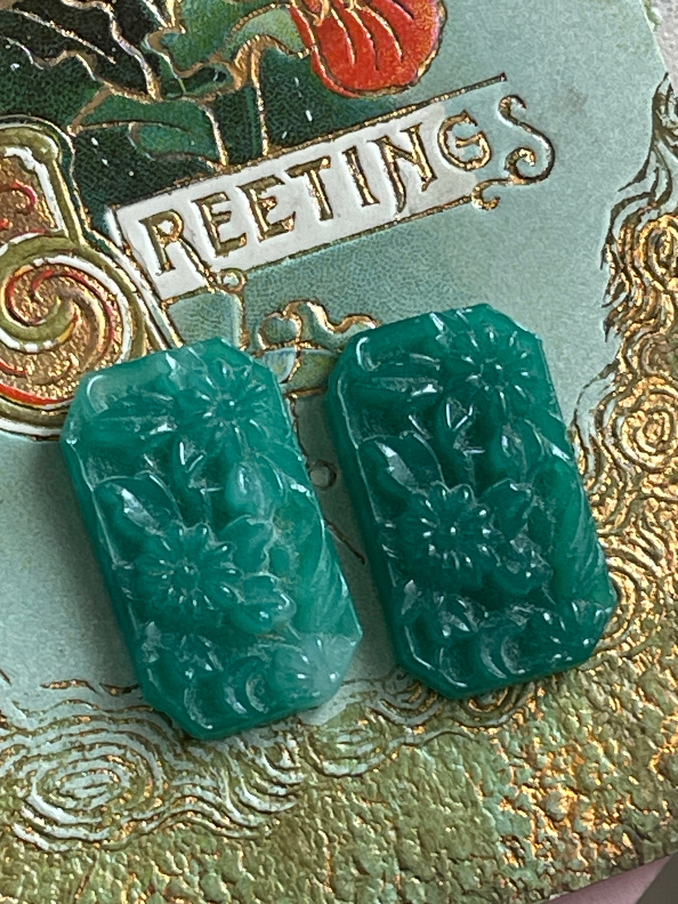 1 Vintage Art Deco Cabochon, 28x17, Czech glass, Emerald