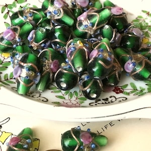 Vintage Wedding Cake Beads, 19x10mm Glass beads, Art Glass, floral Beads, vintagerosefindings, Rose beads, Teardrops