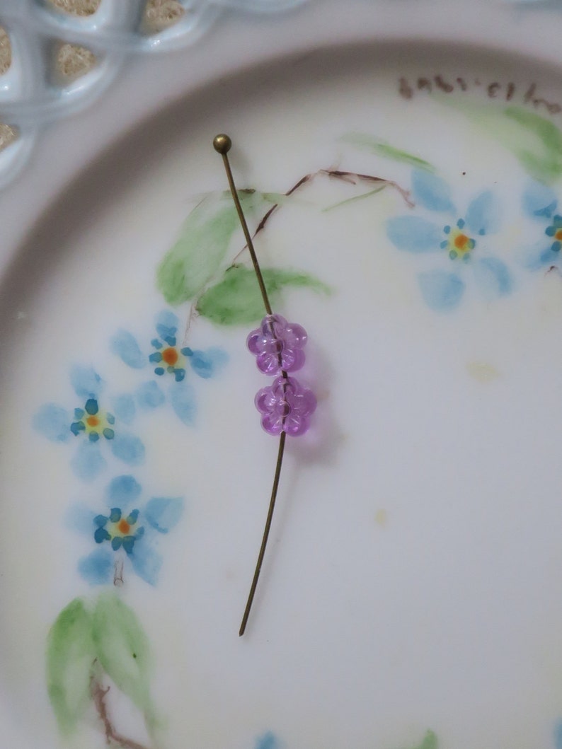 Vintage Beads, Flowers beads, Purple Violet Floral 6x3mm image 2