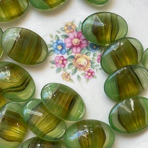 Green Porphyr Cabochons, 13x18mm, Oval stones, Givre stones, 4pcs, Vintage