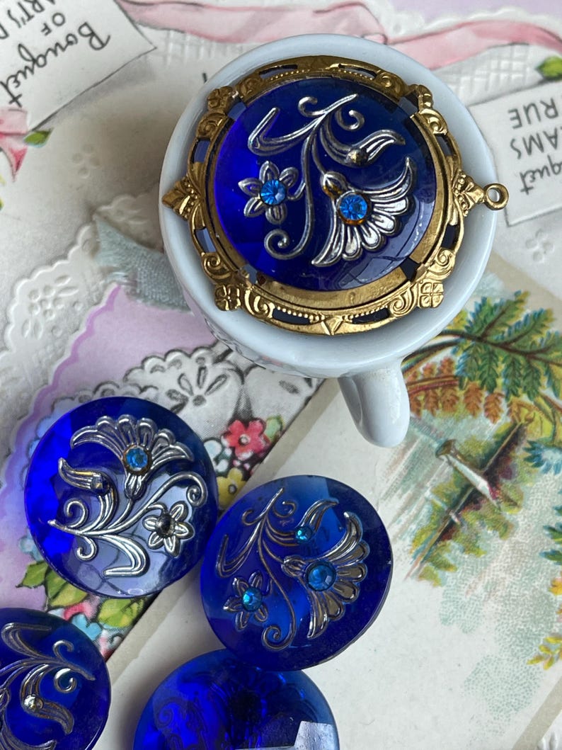 Luminous Blue Cabochon, Vintage Cobalt Glass Jewels, 22mm, Sterling inlay, Rhinestone Floral Glass, Pointed Back, Inlay Flower, Etched image 9