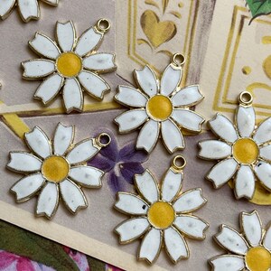 Sarah Coventry Daisy Charms, 4pcs, NOT PERFECT image 10