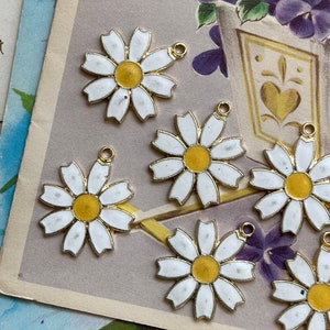 Sarah Coventry Daisy Charms, 4pcs, NOT PERFECT image 7