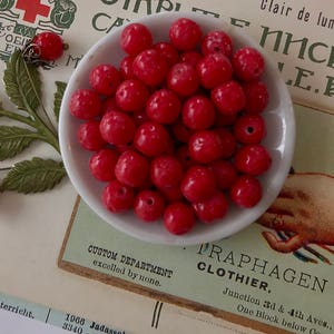 Vntage Cherry Brand, Mram Haskell Glass Beads 8mm, Baroque Cherry
