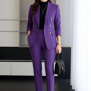 Purple Pantsuit with Vest: Elegant Women&#39;s Two-Piece Suit