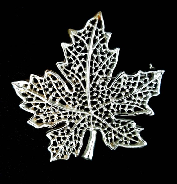 Vintage Silver Maple Leaf Pin Brooch Sarah Covent… - image 1