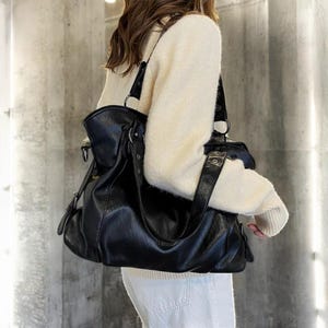 Grand sac à bandoulière en cuir spacieux pour femme, sac à main bandoulière de couleur unie, sac fourre-tout de voyage en cuir souple, sac cabas élégant pour femme
