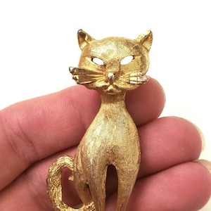 Vintage mid century brass cat pin brooch