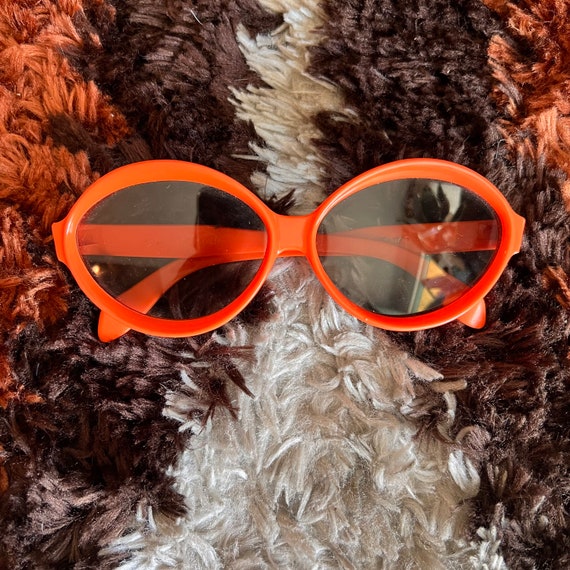 Vintage 60s 70s orange Samco mod oval sunglasses … - image 1