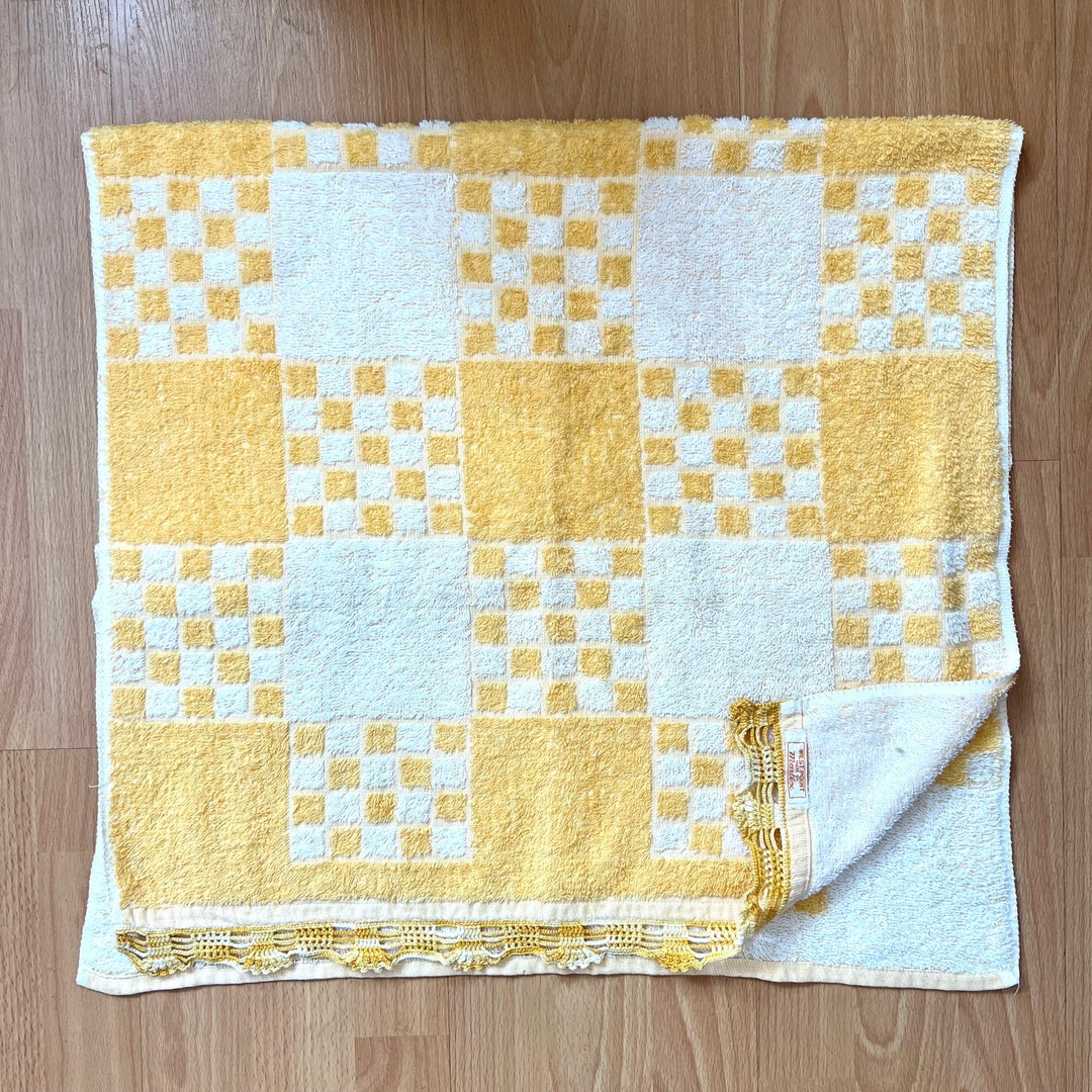 Vintage Mid Century 60s Westpoint by Martex Yellow Checkerboard Bath