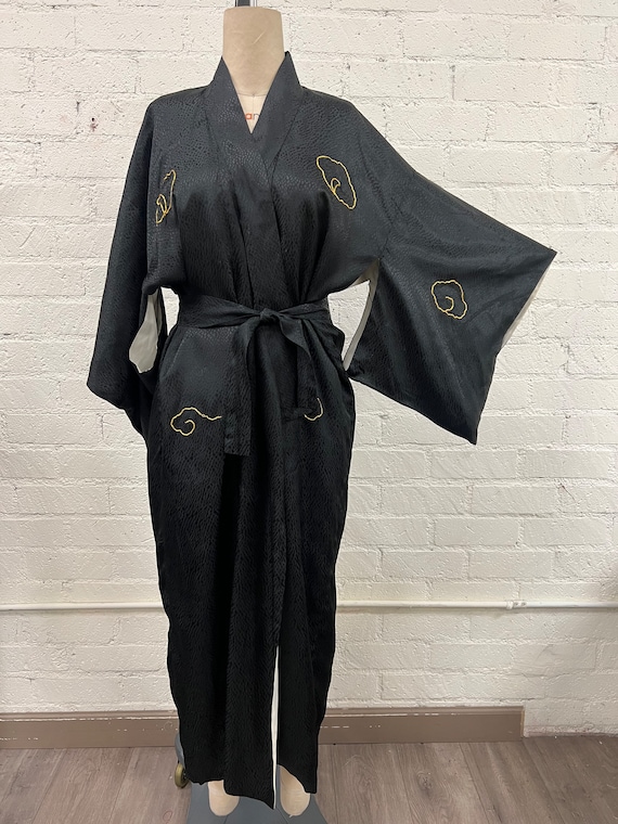 Vintage 40s 50s black embroidered satin kimono w … - image 2