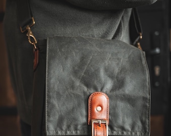 Oilskin Canvas Field Satchel – Handmade Dark Olive Heritage Bag
