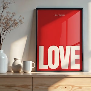 LOVE Rot Typografie Print: Moderne Preppy Wandkunst