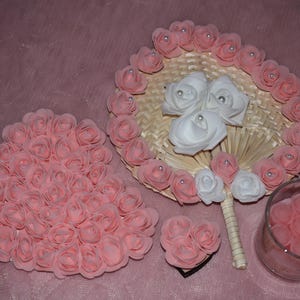 Set decorativo fatto a mano in Quarzo Rosa. Accessori eleganti e romantici