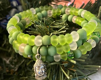 Buddah Memory Wire Green Beaded Bracelet / Green Grezch Beads / Stretchy Cuff / Swarovski Memory Wire Bracelet / Handmade Gift for Her