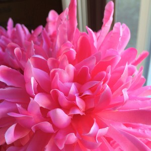 Pink Flower Pens Set of 18 Mums Chrysanthemums / Barbie Party Decor /Hot Pink /Girl Birthday Party /Handmade Party Favors for Mothers Day image 3