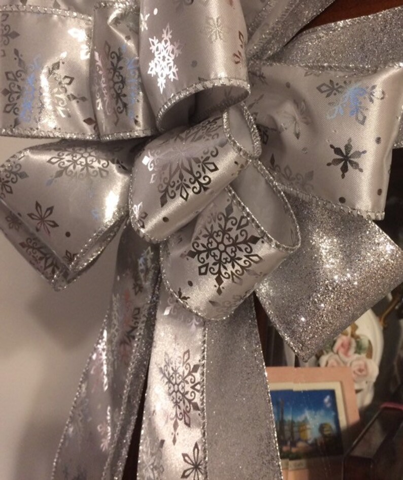 Tree Topper Bow Silver Snowflakes Christmas Big Wreath Wall Decor Mantel Christmas Winter Decor