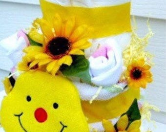 Bumble Bee Diaper Cake: Sunflower Baby Shower Decor