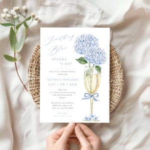 Something Blue, invito per addio al nubilato con ortensie, bicchiere di champagne e motivo floreale blu, brunch, download digitale, modello modificabile n. 428