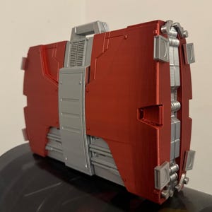 Iron Man Mark V-aktetasreplica, 3D-geprinte kofferpantserrekwisiet, Marvel Collector's Display en cosplayaccessoire