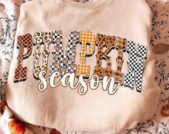 Temporada de calabazas PNG, Diseño de sublimación de otoño con cuadros de leopardo, Letra retro de otoño PNG, Descarga de camiseta de Acción de Gracias de moda, Mamá a cuadros PNG