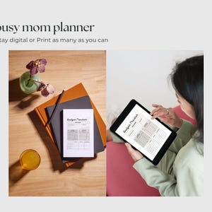 Peut inclure: Un planificateur de budget imprimable avec le texte "Budget Tracker" sur une feuille de papier blanche. Le planificateur est pr&eacute;sent&eacute; sur une table en bois avec une personne utilisant une version num&eacute;rique du planificateur sur une tablette.