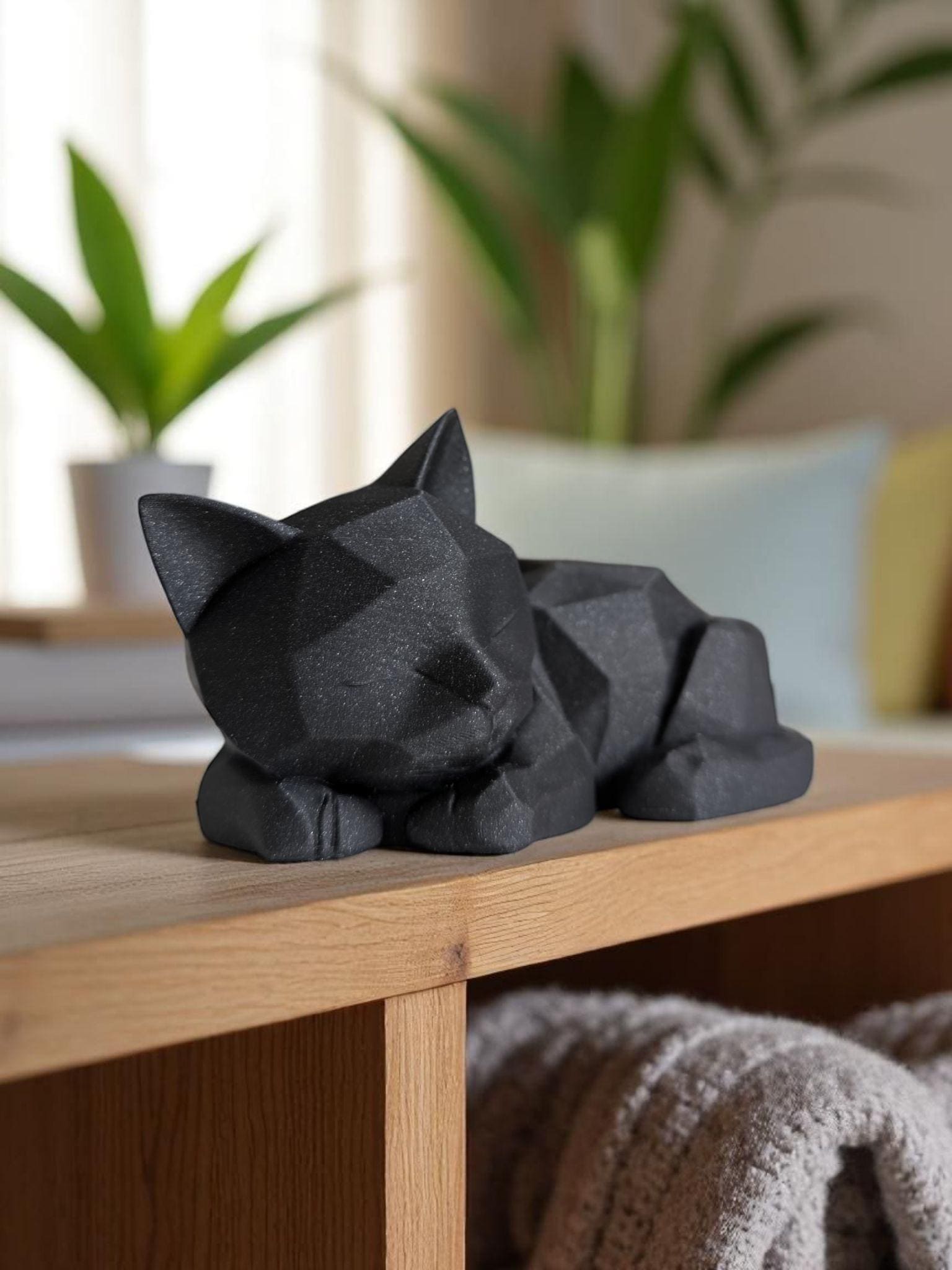 Low Poly Cat Figurine - Minimalist Home Decor, Unique Gift for Cat Lovers, Perfect Housewarming Gift