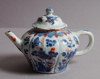 康熙時代の古典的な中国伊万里型急須 康熙伊万里风格茶壶