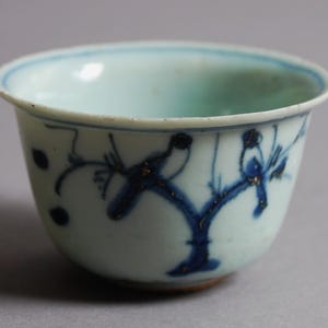 青白陶器 エビとドラゴンのカップ2個セット 中国 骨董品 花瓶 青白陶器