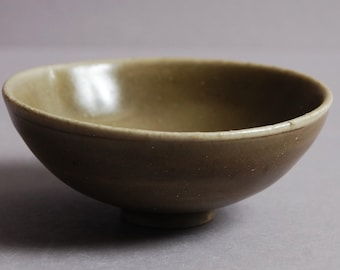 アンティーク南宋時代龍泉青磁鉢（1127-1279年頃）、直径6 5/8インチ