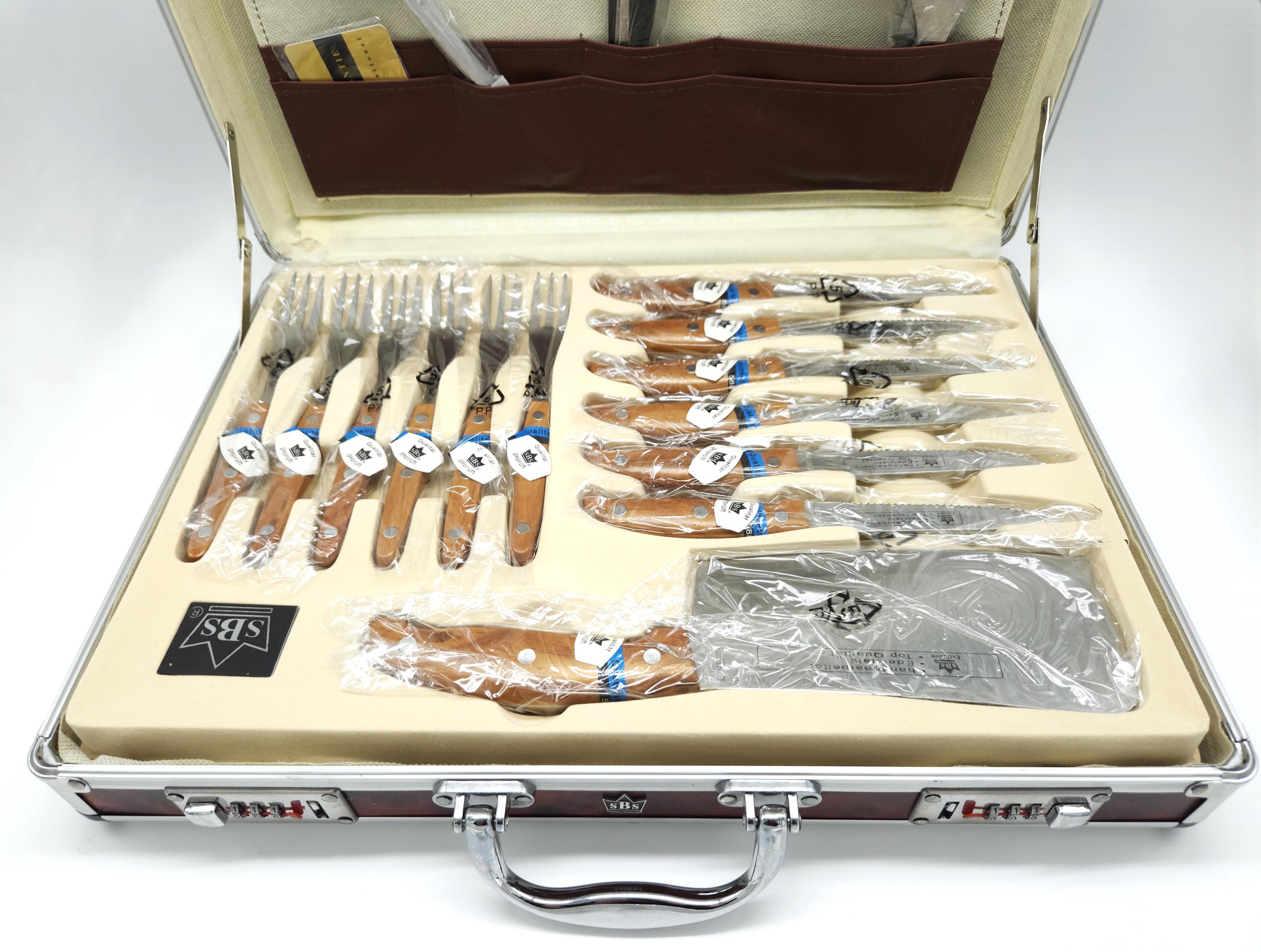 SBS Chef Knife Set With Case – 25-piece Vintage Cutlery, Stainless