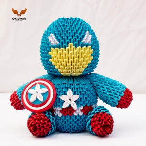 Arte unica di piegatura della carta per gli appassionati di supereroi - Origami, eroi dello scudo origami 3D fatti a mano