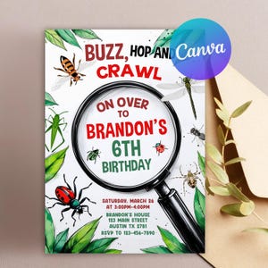 以下が含まれることがあります： 白い背景に「Buzz, Hop and Crawl」と「Brandon's 6th Birthday」の文字が入った誕生日パーティーの招待状。昆虫、葉、虫眼鏡のイラストがデザインされています。招待状には日付、時間、場所も記載されています。