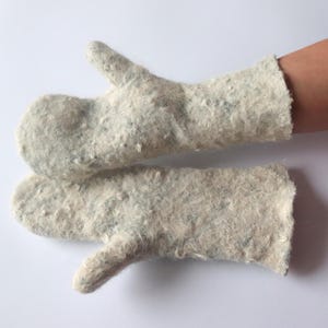Felted gloves Hand Felted Alpaca Mittens, Grey White  alpaca gloves, Grey wool mittens, Cozy winter Gloves, Alpaca wool arm warmer