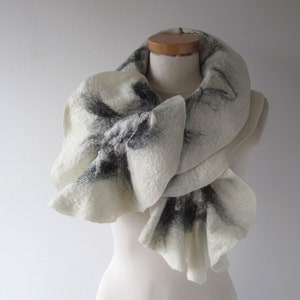 Felted scarf Grey scarf ruffle collar, wet felted ruffle scarf , White Black grey collar by Galafilc gift for her outdoors gift image 6