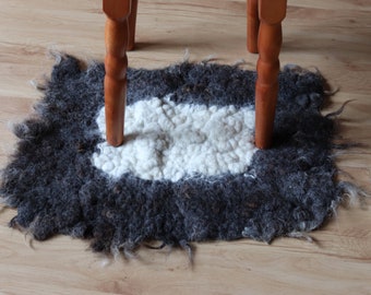 Natural wool layer, felted  pet mat by Galafilc