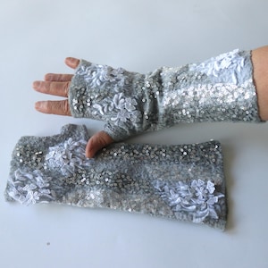 Felted Mittens, Light grey fingerless gloves, Wool gloves, Winter gift, wedding Warm mitts, gift for her sequins