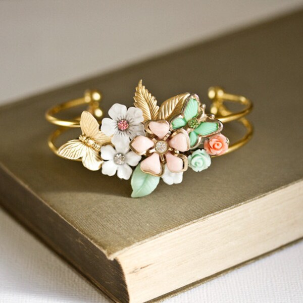 Shabby Chic Bracelet, Bridesmaid Bracelet, Bridesmaid Gift, Vintage Bracelet, Wedding Jewelry, Collage Cuff Bracelet Mint Green pink
