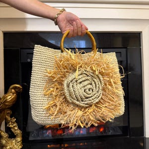 Beige Handmade Raffia Crochet Bag with Round Bamboo Handles and Sunflower Motif – Summer Tote Purse for Beach or Daily Use